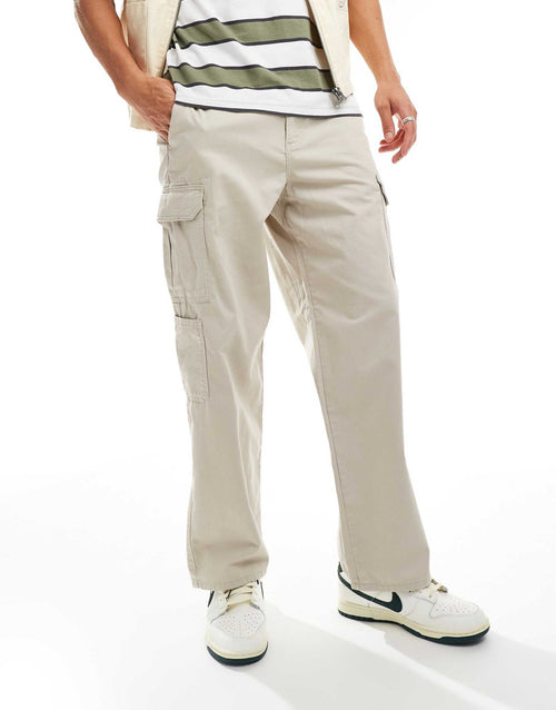 Relaxed cargo trousers